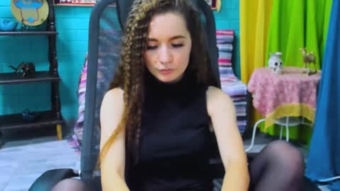 zianichols online show from January 2025 03:29:02 PM