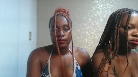 Snapshot of zinadine_ chatting on February 2026 02:40:02 AM Zinadine online show from February 2026 02:40:02 AM