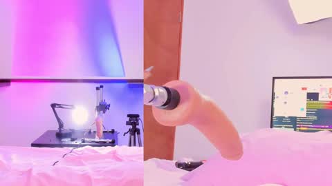 Snapshot of zinamarlowe chatting on November 2025 12:15:02 PM zinamarlowe online show from November 2025 12:15:02 PM