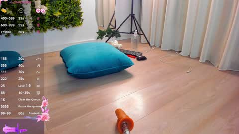 Snapshot of zinasquirts chatting on January 2025 12:48:02 PM Galli online show from January 2025 12:48:02 PM