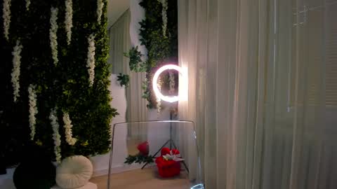 Snapshot of zinasquirts chatting on February 2025 06:43:02 AM Galli online show from February 2025 06:43:02 AM