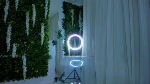 Snapshot of zinasquirts chatting on September 2025 04:21:02 PM Galli online show from September 2025 04:21:02 PM