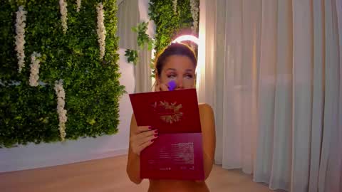 Snapshot of zinasquirts chatting on October 2025 06:08:02 PM Galli online show from October 2025 06:08:02 PM