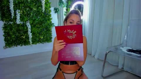 Snapshot of zinasquirts chatting on October 2025 07:36:02 PM Galli online show from October 2025 07:36:02 PM