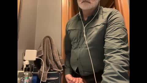 Snapshot of zinger283069 chatting on January 2025 11:13:01 PM zinger283069 online show from January 2025 11:13:01 PM