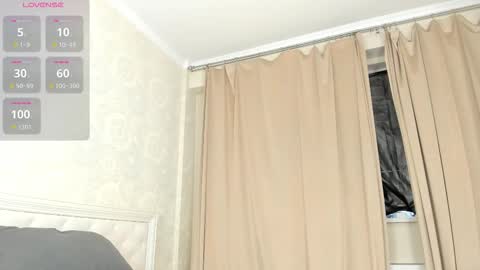 zirael_swan online show from February 2026 02:52:01 AM