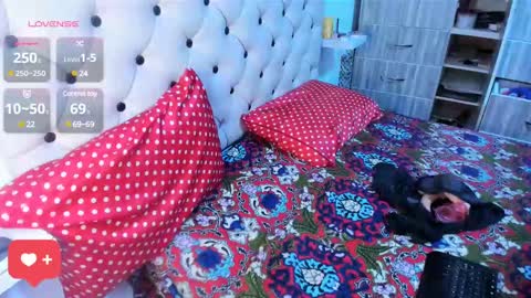 Snapshot of zisary chatting on February 2025 11:36:02 AM Zisary online show from February 2025 11:36:02 AM