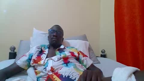 Snapshot of zlatann2012 chatting on September 2025 12:35:01 AM Zlatann2012 online show from September 2025 12:35:01 AM