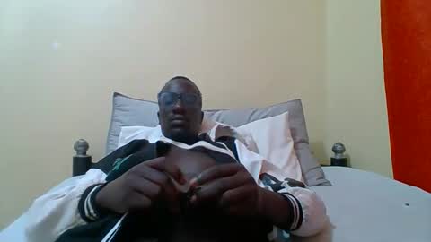 Snapshot of zlatann2012 chatting on September 2025 09:40:02 PM Zlatann2012 online show from September 2025 09:40:02 PM