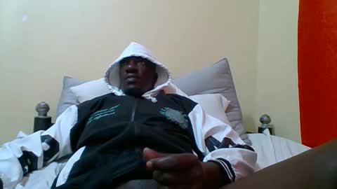 Snapshot of zlatann2012 chatting on October 2025 09:12:02 PM Zlatann2012 online show from October 2025 09:12:02 PM