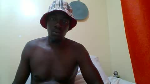 Snapshot of zlatann2012 chatting on October 2025 07:02:01 PM Zlatann2012 online show from October 2025 07:02:01 PM