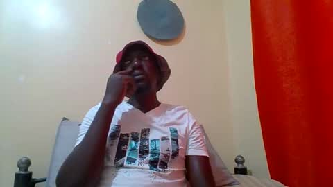 Snapshot of zlatann2012 chatting on October 2025 12:28:01 PM Zlatann2012 online show from October 2025 12:28:01 PM