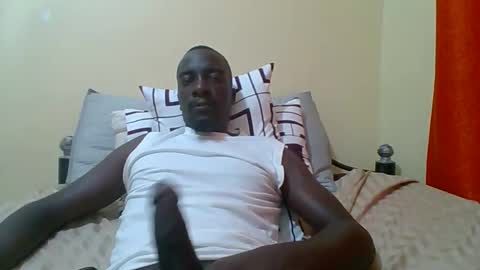 Snapshot of zlatann2012 chatting on October 2025 08:31:01 PM Zlatann2012 online show from October 2025 08:31:01 PM