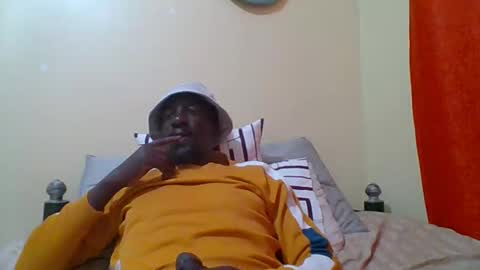 Snapshot of zlatann2012 chatting on November 2025 07:27:01 PM Zlatann2012 online show from November 2025 07:27:01 PM