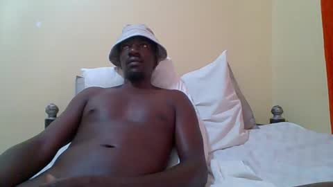 Snapshot of zlatann2012 chatting on November 2025 09:37:02 AM Zlatann2012 online show from November 2025 09:37:02 AM