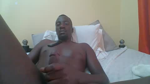 Snapshot of zlatann2012 chatting on November 2025 11:12:02 AM Zlatann2012 online show from November 2025 11:12:02 AM