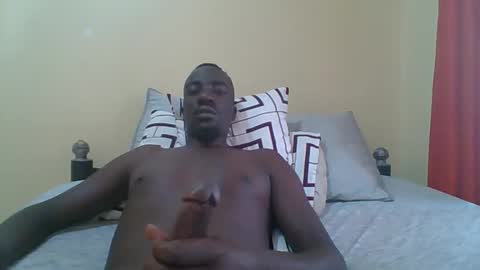 Snapshot of zlatann2012 chatting on December 2025 01:05:02 PM Zlatann2012 online show from December 2025 01:05:02 PM