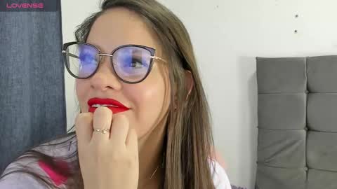 ZOE online show from January 2025 02:11:01 AM