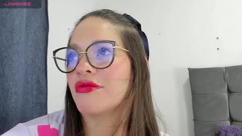 ZOE online show from February 2025 05:37:01 AM