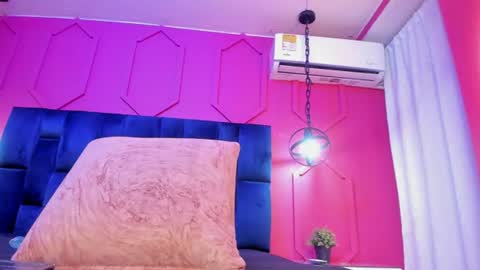 zoe_blosson online show from June 2026 06:36:01 PM