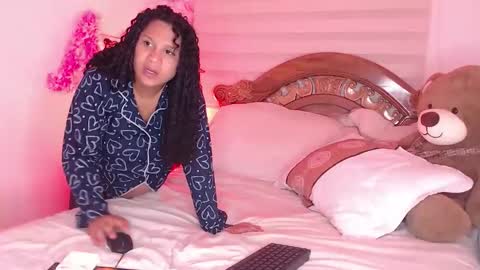 Hola soy Zoe 3 online show from February 2026 06:19:02 AM