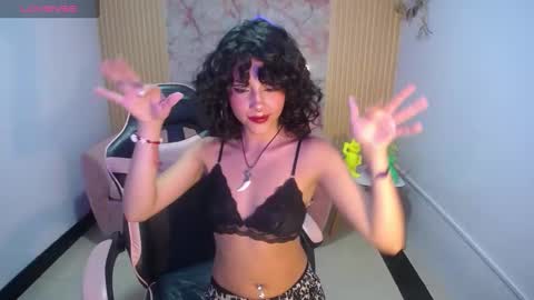 zoe_ch_ online show from January 2025 09:25:01 PM