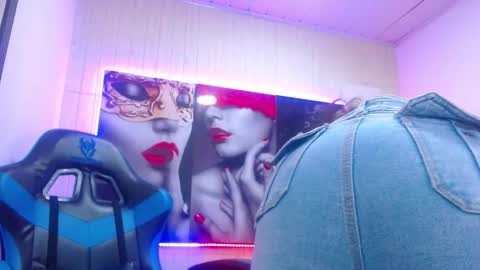 Z O E online show from January 2025 08:22:02 PM