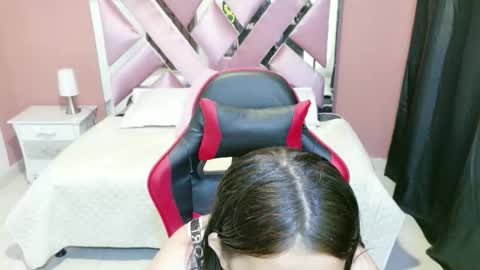 zoe online show from April 2026 12:27:01 PM