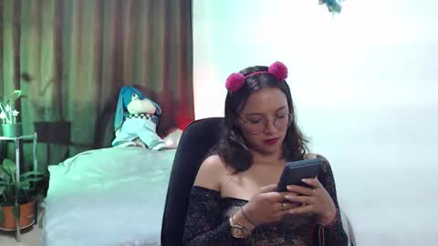 Snapshot of zoe_khall chatting on January 2026 02:14:01 AM ZOE online show from January 2026 02:14:01 AM