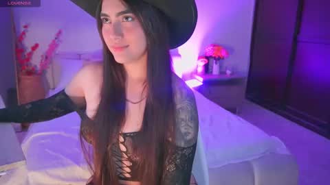 Snapshot of zoe_kravitz1 chatting on November 2025 04:32:02 AM Marilin online show from November 2025 04:32:02 AM