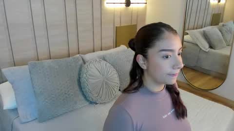 Snapshot of zoe_mhendez chatting on January 2026 12:31:02 PM zoe_mhendez online show from January 2026 12:31:02 PM