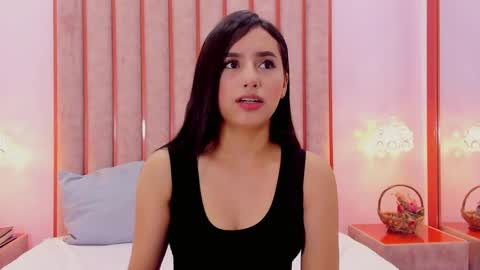 Zoe Monrow online show from May 2026 12:11:02 PM