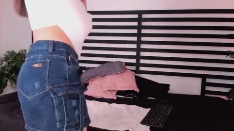 Zoe Olsen online show from January 2025 03:29:02 PM