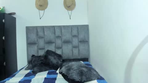 Snapshot of zoe_painn chatting on October 2025 08:33:01 PM She Zoe He Painn online show from October 2025 08:33:01 PM