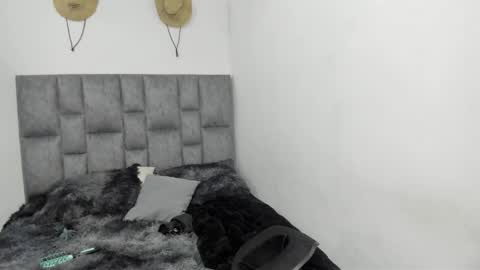 Snapshot of zoe_painn chatting on October 2025 07:26:02 PM She Zoe He Painn online show from October 2025 07:26:02 PM