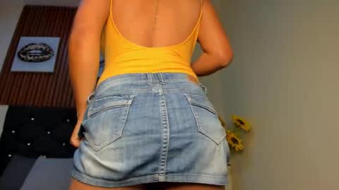 Zoe online show from November 2025 08:19:01 PM