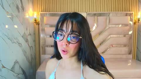 Zoe  online show from October 2025 03:27:01 AM