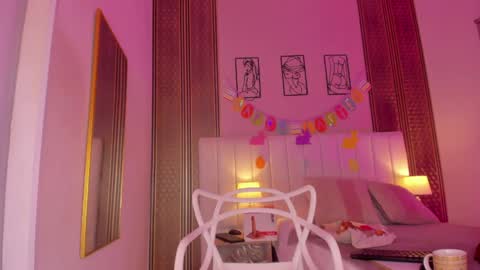 Snapshot of zoe_sky_ chatting on April 2026 11:18:02 AM Hi guys i am Zoe online show from April 2026 11:18:02 AM