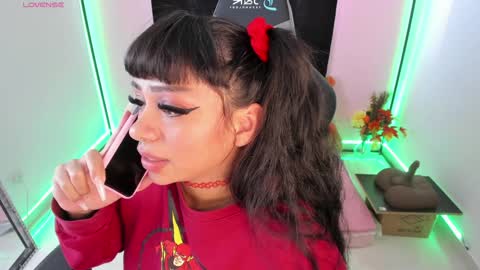 zoe_sullivan_ online show from December 2024 12:35:01 PM