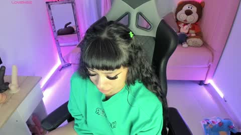 zoe_sullivan_ online show from January 2025 12:16:01 PM