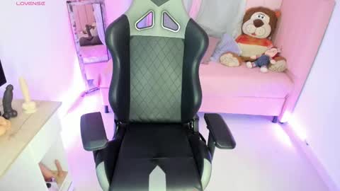 zoe_sullivan_ online show from February 2025 09:34:02 AM