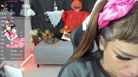 zoe_sullivan_ online show from October 2025 09:23:01 AM