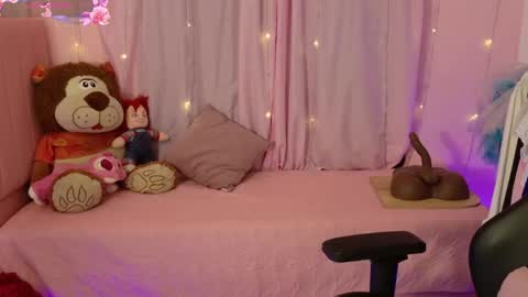 zoe_sullivan_ online show from April 2026 09:35:02 AM