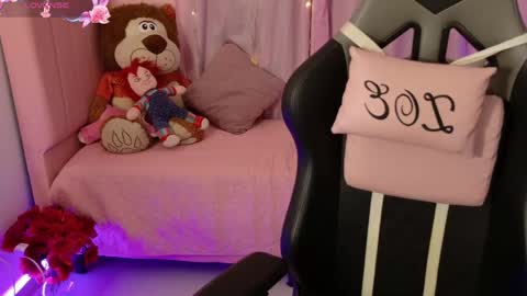 zoe_sullivan_ online show from May 2026 09:15:01 AM