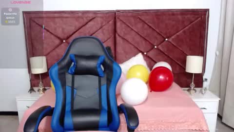 Snapshot of zoe_sweet050 chatting on November 2025 03:18:02 PM zoe_sweet050 online show from November 2025 03:18:02 PM