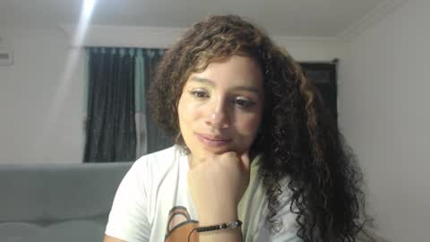 Snapshot of zoe_tai chatting on February 2026 01:10:02 AM zoe tai online show from February 2026 01:10:02 AM