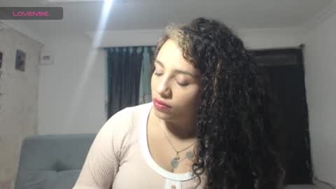 Snapshot of zoe_tai chatting on February 2026 04:40:02 AM zoe tai online show from February 2026 04:40:02 AM