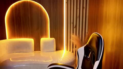 Zoe online show from January 2026 08:25:01 PM