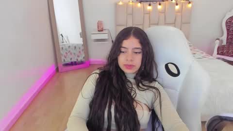 Snapshot of zoe_turnner_18 chatting on March 2025 05:39:02 PM Zoe online show from March 2025 05:39:02 PM