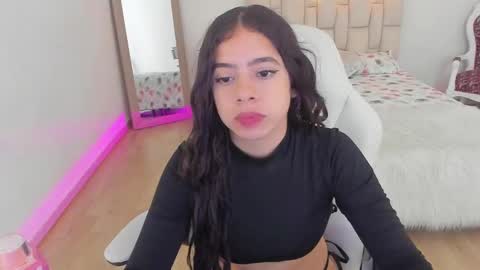 Snapshot of zoe_turnner_18 chatting on March 2025 02:23:02 PM Zoe online show from March 2025 02:23:02 PM